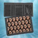 Cartera De 3 Hojas Foto personalizada de la cara de corte graciosa<br><div class="desc">Graciosa billetera de corte personalizado personalizada con tu propia foto. Subir un corte de la cara con un fondo transparente y se replicará automáticamente en todo el producto,  en ambos lados. Para realizar el recorte,  puedes descargar cualquier aplicación móvil o de computadora,  usar el programa llamado Canva o Photoshop.</div>