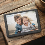 Cartera De 3 Hojas Foto personalizado con su propio meme de chat Snap<br><div class="desc">Una forma divertida de capturar recuerdos y compartirlos con amigos. Agrega una foto cuadrada y tu leyenda favorita para hacer un regalo genial para tus amigos.</div>