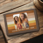 Cartera De 3 Hojas Plantilla simple de 1 foto - Borde de color cálido<br><div class="desc">Usa una foto cuadrada y haz un regalo único y moderno. Este moderno diseño minimalista incluye un borde en un color de su elección (cambiarlo en el área de diseño avanzado) y una línea de texto simple para agregar cualquier nombre y otra información de evento. Si necesita mover algo, haga...</div>