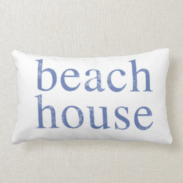 Casa de playa con almohada angustiada