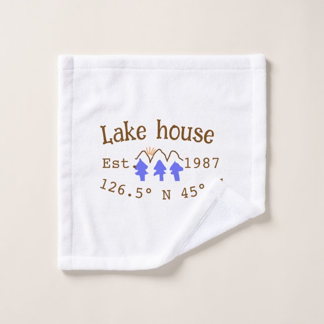 Casa del lago. Fecha año personalizado coordenadas (Toallita)