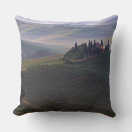 Casa en Toscana en la almohada de tiro de la