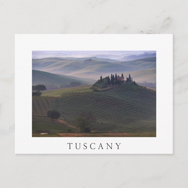 Casa en Toscana en la mañana niebla postal blanca (Anverso)