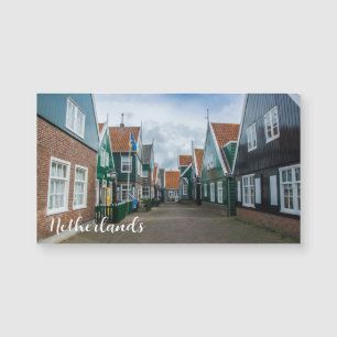 Casas tradicionales de madera en el pueblo de Mark