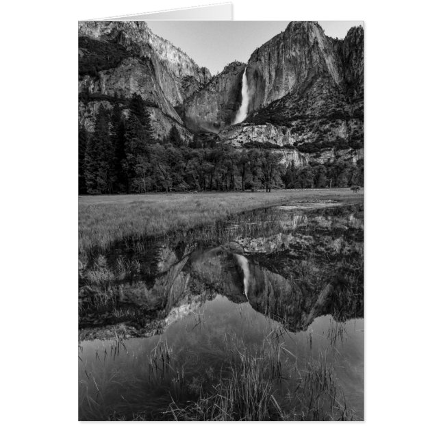 Cascada Alta de Yosemite Escénica (Frente)