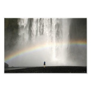 Cascada en Islandia con una foto del arco iris