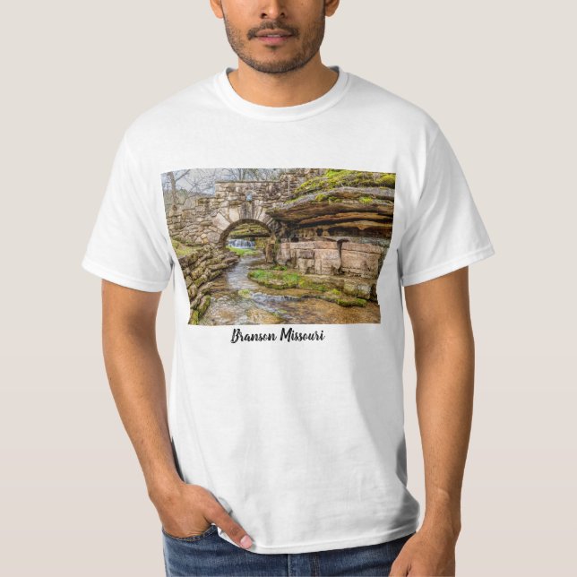 Cascada Ozarks bajo camiseta puente (Anverso)