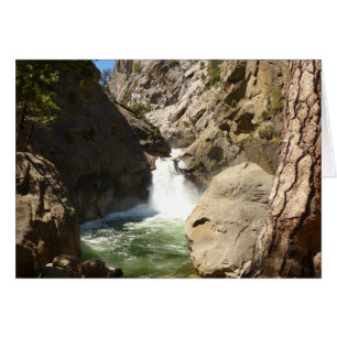 Cascada Roaring River en el Parque Nacional Kings 