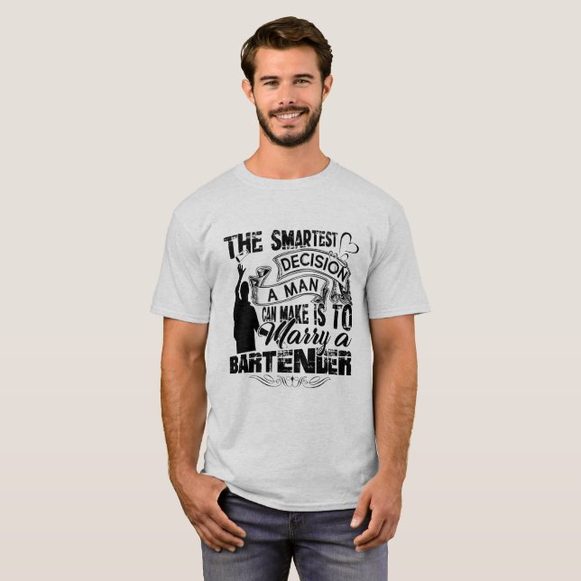 Case una camiseta del camarero (Anverso completo)
