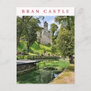 Castillo Bran de Rumania y jardines vista postal