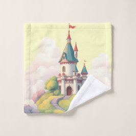 Castillo caprichoso con jardín verde