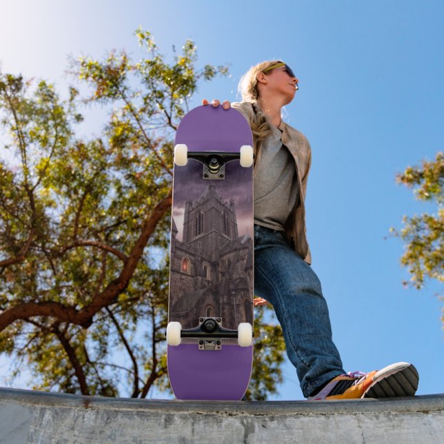 CASTILLO GÓTICO PURPLE SKATEBOARDS (Exterior 1)