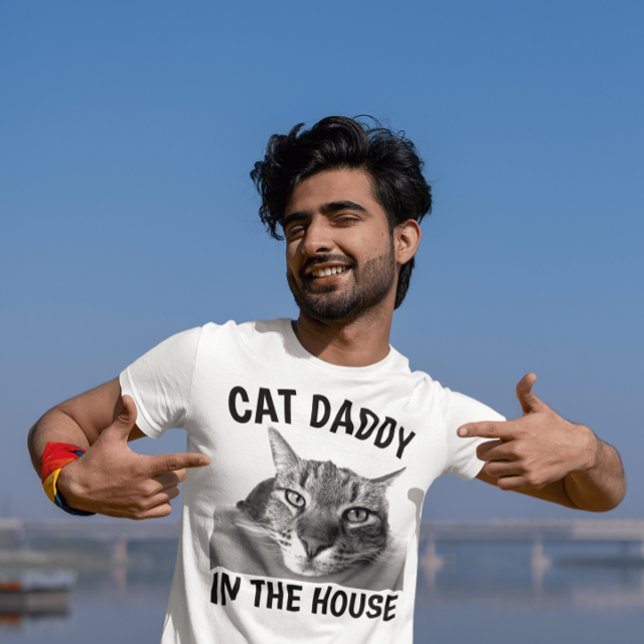 CAT DAD DADDY IN THE HOUSE Camisetas graciosas (Subido por el creador)