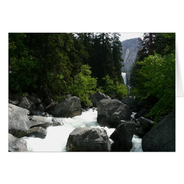 Cataratas vernales a la distancia en Yosemite (Anverso (Horizontal))