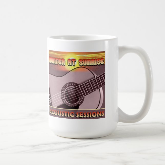 Cazador en la taza acústica de la sesión de la (Derecha)