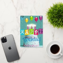 Celebrar las velas y globos de pastel de cumpleaño