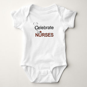 Celebre las camisetas y los regalos de las
