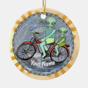 Cerámica Adorno de alienígena montando bicicleta