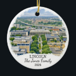 Cerámica Adorno personalizado de Lincoln, Nebraska personal<br><div class="desc">Un adorno de recuerdo de viaje personalizado diseñado para celebrar tu viaje inolvidable. Ya sea que hayas ido por trabajo,  disfrutado de una escapada romántica o participado en un programa de intercambio escolar,  este adorno conmemora un momento especial que siempre atesorarás y querrás recordar durante años.</div>