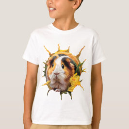 Cerdo guineano entre la camiseta de Daffodils