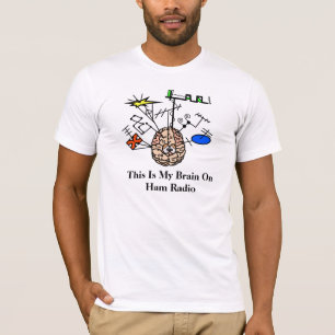Cerebro sobre la divertida camiseta de Ham Radio a