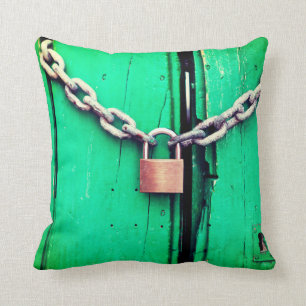 Cerradura y almohada de la cadena