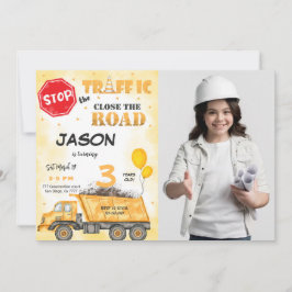 Cerrar la invitación fotográfica de construcción d