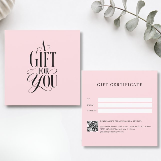 Certificado de regalo de código QR rosa con letra  (Modern Script Font Pink QR Code Salon Gift Certificate)