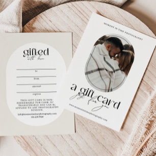 Certificado de regalo de fotografía ovalada modern