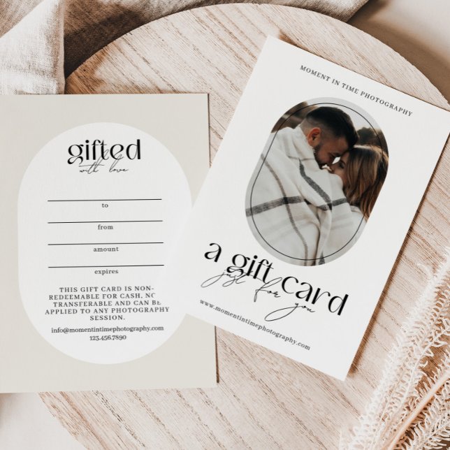 Certificado de regalo de fotografía ovalada modern (Subido por el creador)