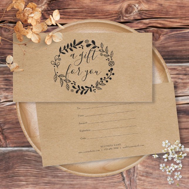 Certificado de regalo de Kraft Rústico de Woodland (Woodland Garland Rustic Kraft Gift Certificate)