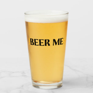 Cerveza para mí Vaso de pinta con tipografía div