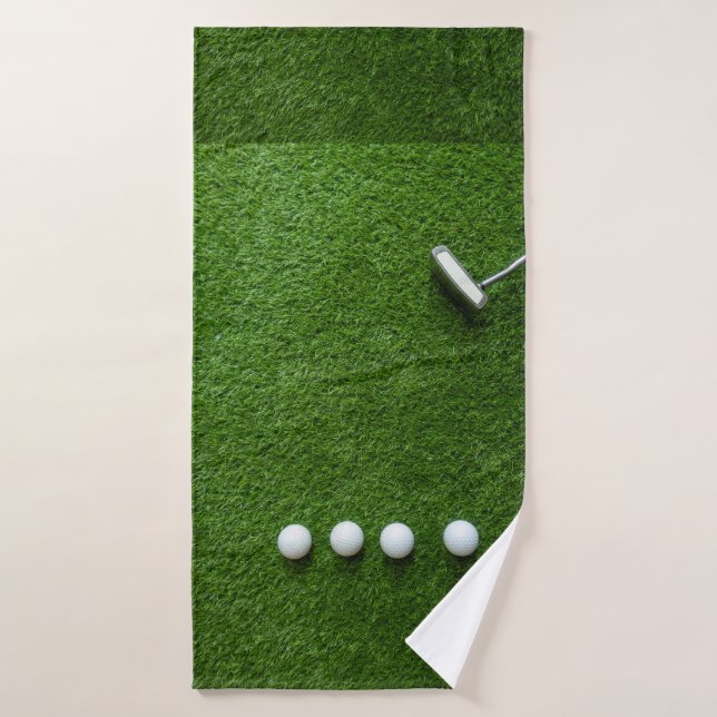 Césped verde de golf con pelotas de golf (Toalla de baño)