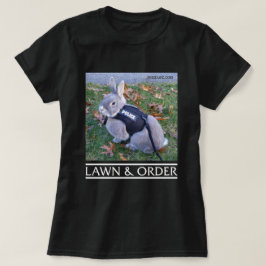 Césped y la camiseta de las mujeres de la orden