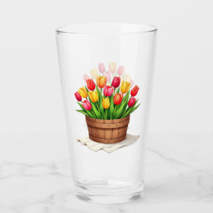 Cesta de Madera Llena de Tulipanes