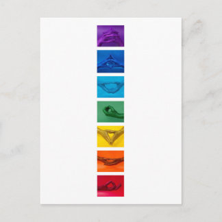 Chakra Mudra Purpurina mano postal vertical