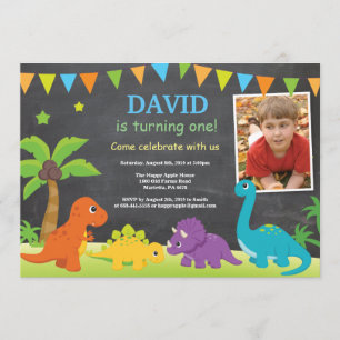 Chalkboard Dinosaur Invitación de cumpleaños Fiest