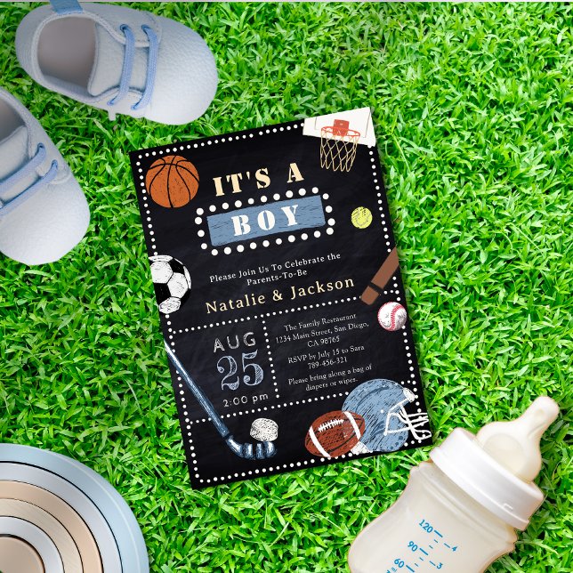 Chalkboard Sport Tema Bebé Niño Invitación a ducha (Chalkboard Sport Theme Baby Boy Shower Invitation)