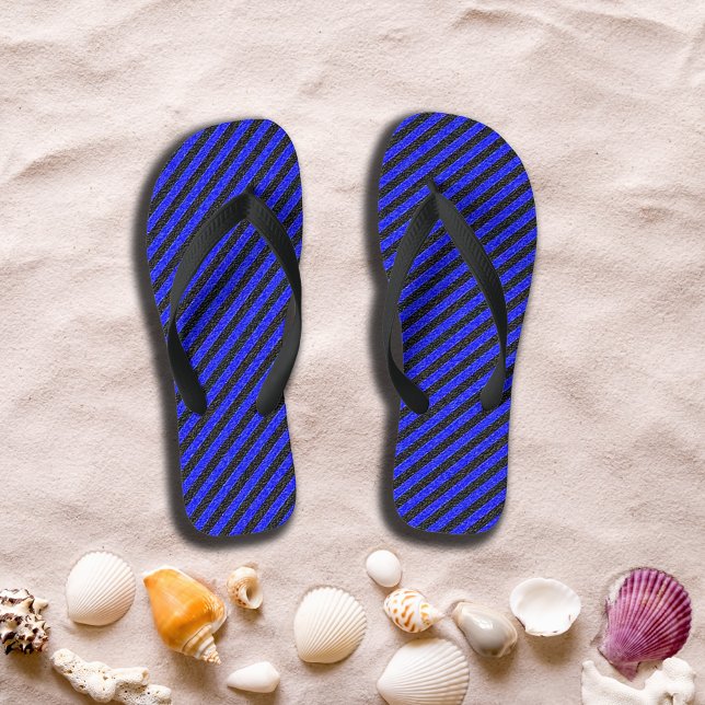 Chanclas Bandas diagonales negras y azules Flip Flops para  (Black & Blue Diagonal Stripes Adult Flip Flops)
