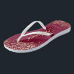 Chanclas Boda de la dama de honor de la novia de Gold Lace<br><div class="desc">Estos elegantes chanclas de bodas son una gran manera de agradecer y reconocer a sus damas de honor, mientras les dan un descanso a sus pies después de un largo día. El bonito diseño presenta un diseño elegante con adornos de encaje dorado en un fondo burdeos, marrón o de color...</div>