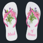 Chanclas Boda Flip Flops de Honor Floral Bouquet<br><div class="desc">Criada de honor rosa y blanca de bonito con flechas de flores de acuarela en cada zapatilla. La doncella de honor hecha en texto rosado es totalmente personalizable para satisfacer sus necesidades.</div>