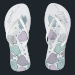 Chanclas BODAS SHOES | Modernas castillos de mar Dusty Blue<br><div class="desc">Funky diseño de conchas azules y lilas. Caligrafía escrita a mano que dice novio - perfecto para que el novio se ponga en la playa para su ceremonia de boda en la playa. Diseño creado para TheBarefootBride™ por © WhimsicalArtwork™. Esto forma parte de una colección de suites de papel boda...</div>