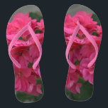Chanclas Bonito Rosa Geranium<br><div class="desc">Rosa bonito Geranium La naturaleza floral rosa de las mujeres Flip Flops. Perfecto para todo aquel que ame las flores y la naturaleza. Se muestra con correas delgadas rosadas y pie de página blanco. Un buen regalo para la fiesta de bodas para las bodas de destino de la playa, o...</div>