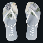 Chanclas Brida personalizada azul polvoriento botánico flor<br><div class="desc">Acuarela floral botánica y vegetación en amarillo suave,  azul polvoriento y gris,  elegante y romántico,  grandes regalos personalizados para novia</div>