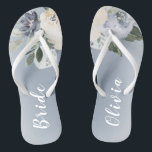 Chanclas Brida personalizada azul polvoriento botánico flor<br><div class="desc">Acuarela floral botánica y vegetación en amarillo suave,  azul polvoriento y gris,  elegante y romántico,  grandes regalos personalizados para novia</div>