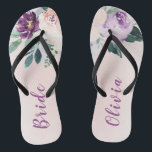 Chanclas Brida personalizada de púrpura botánica florecient<br><div class="desc">Acuarela floral botánica y vegetación en rubia,  melocotón y violeta,  elegante y romántico,  grandes regalos personalizados para novia</div>