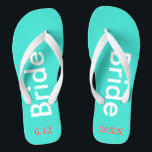 Chanclas Brie Turquoise Blue<br><div class="desc">Azul turquesa brillante con Novia escrita en blanco y fecha de boda en coral con acentos blancos. Destino de la playa de bonito o chanclas de luna de miel. Diseños originales de TamiraZDesigns.</div>