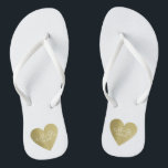 Chanclas celebración de amor de la boda corazón de oro pers<br><div class="desc">Para una pareja casada,  un diseño romántico con sus iniciales (Mr.   Mrs.) en un gráfico corazón dorado sobre blanco...  para dar comodidad y facilidad a todos sus eventos de planificación de bodas...  perfecto para usar antes y después del boda.</div>