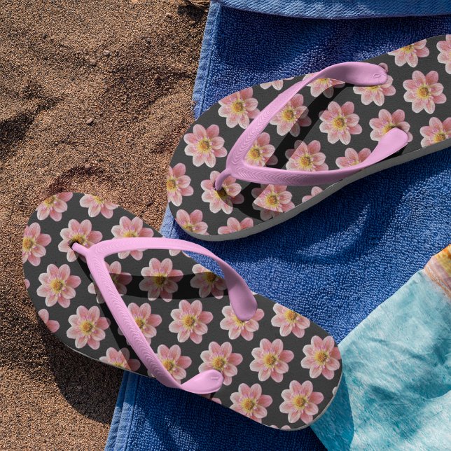 Chanclas Collarette rosa Dahlia Patrón floral sobre negro (In Situ)