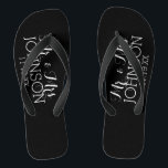 Chanclas Color sólido negro Sr. y Sra. Boda Memento<br><div class="desc">Un color audaz con fuentes de moda hace una pieza de declaración para un favor de recepción o fiesta de aniversario. Los elementos son más fáciles de personalizar cuando se reemplazan primero todo el texto y las fotos. Si su arte todavía necesita ser ajustado, haga clic en el botón Personalizar...</div>